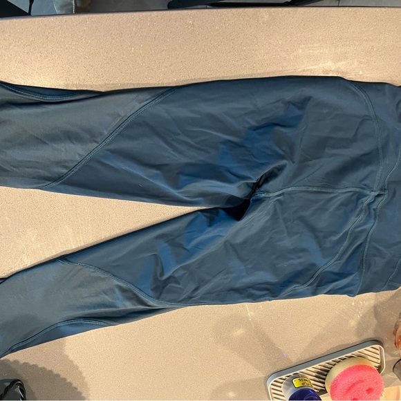 Lululemon crop leggings - Picture 7 of 11